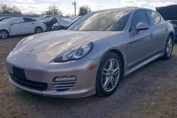 фото PORSCHE PANAMERA 2