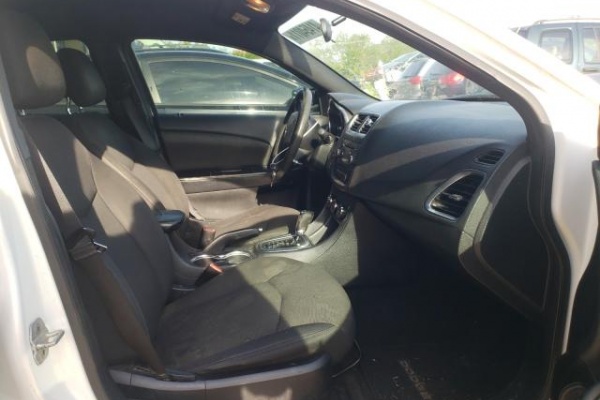 фото Dodge AVENGER SE