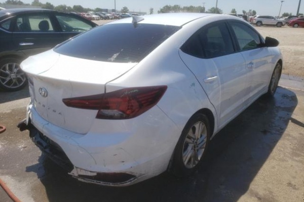 фото Hyundai Elantra SEL