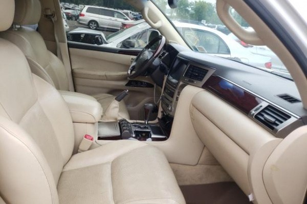 фото LEXUS LX 570