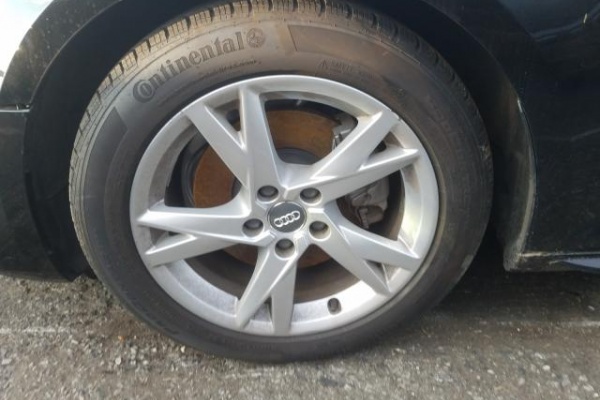 фото Audi A4 Premium