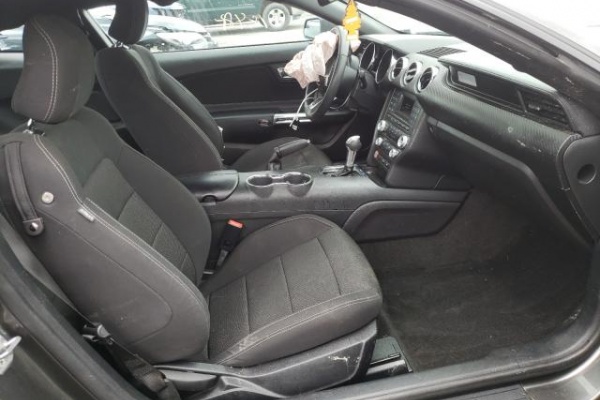 фото Ford Mustang