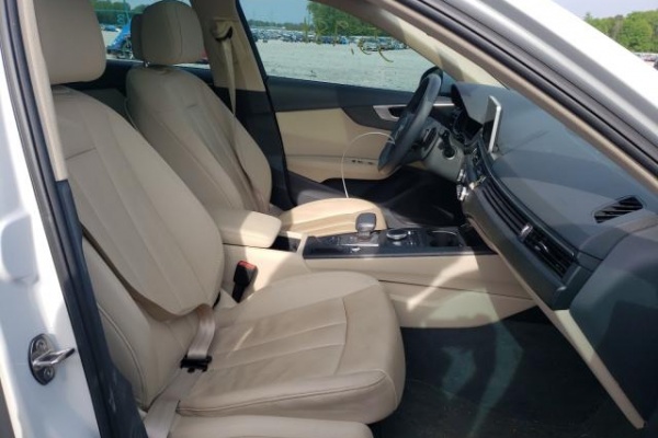 фото Audi A4 Premium