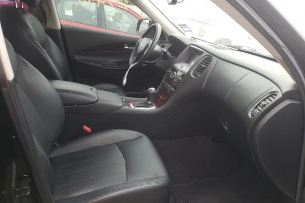 фото Infiniti QX50