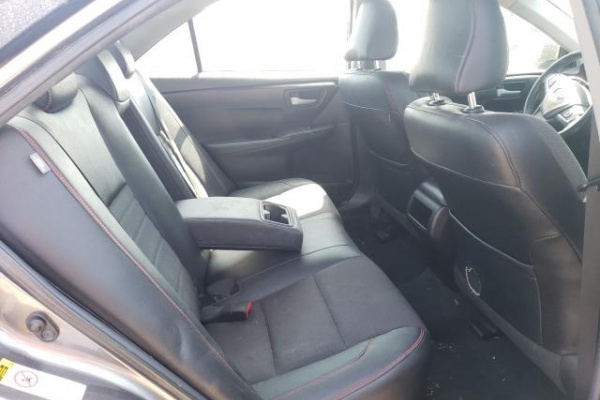 фото Toyota Camry LE