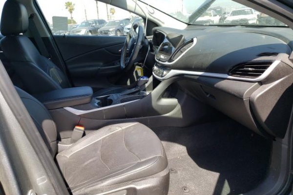 фото Chevrolet Volt LT