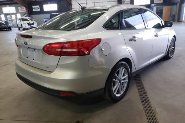 фото Ford Focus SE