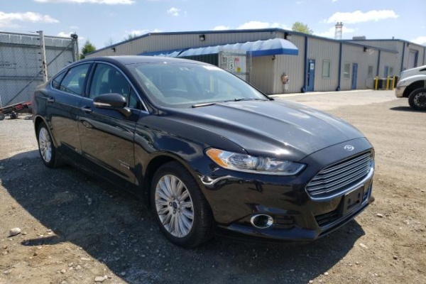 фото Ford Fusion TITANIUM PHEV