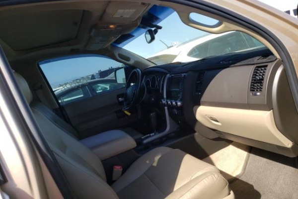 фото Toyota Sequoia PLATINUM