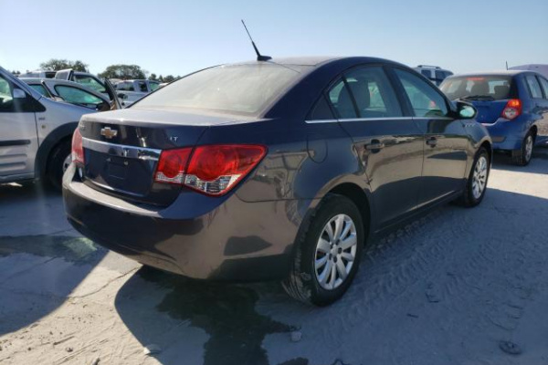 фото Chevrolet Cruze LT