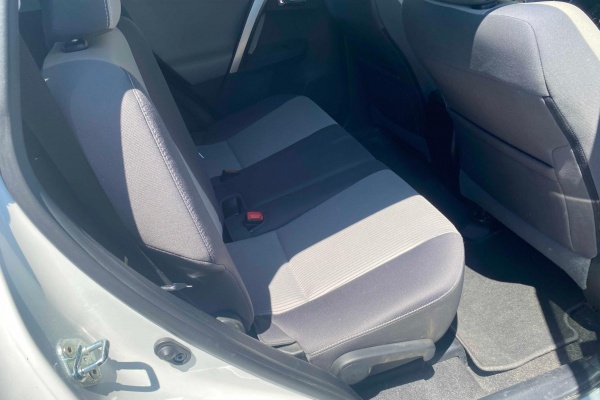 фото Toyota RAV4 XLE