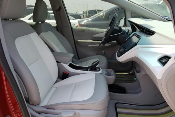 фото Chevrolet bolt EV PREMIER