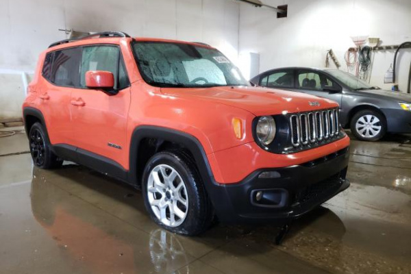 фото JEEP RENEGADE LATITUDE