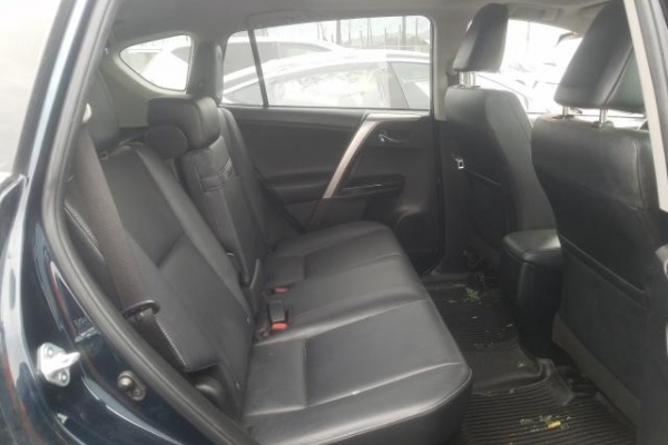 фото Toyota RAV4 HV LIMITED