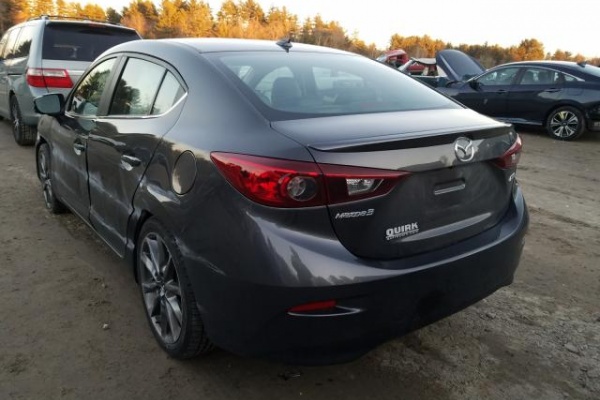 фото Mazda 3 TOURING