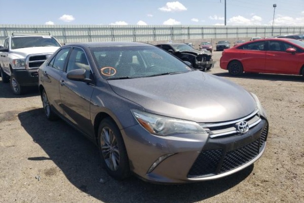 фото Toyota Camry LE