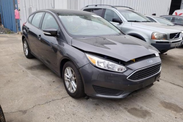 фото Ford Focus SE