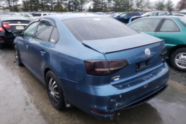 фото Volkswagen Jetta S