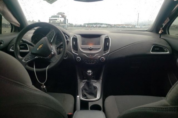 фото Chevrolet Cruze LT