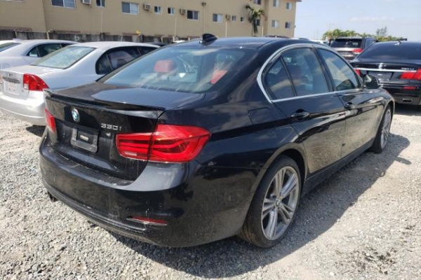 фото BMW 330 I