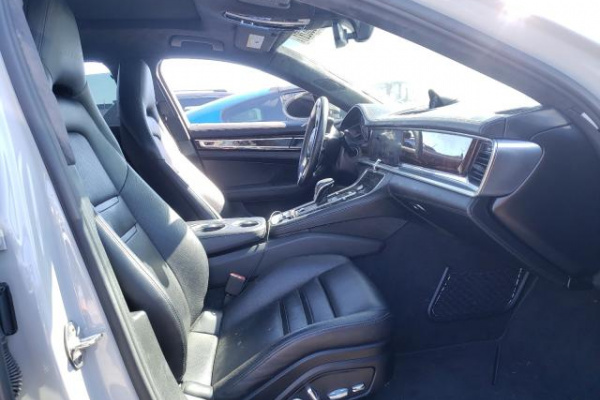 фото PORSCHE PANAMERA TURBO S E-HYBRID