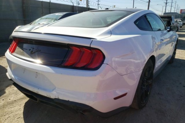 фото Ford Mustang