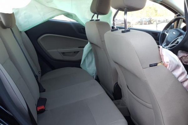 фото Ford Fiesta SE