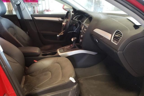 фото Audi A4 Premium