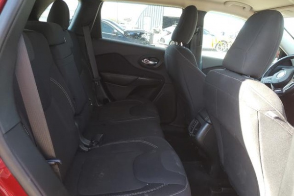 фото jeep CHEROKEE LATITUDE