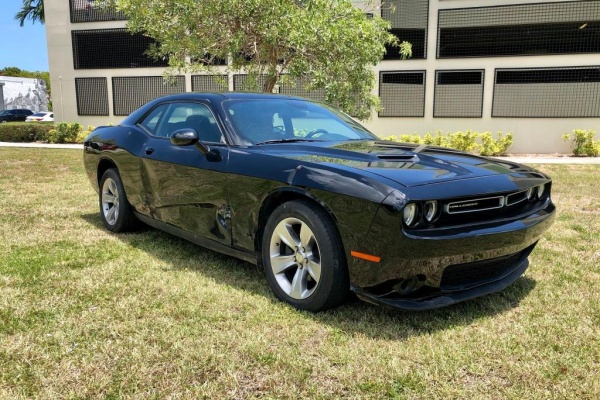 фото Dodge CHALLENGER SXT