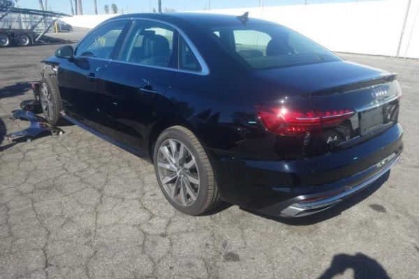 фото Audi A4 Premium