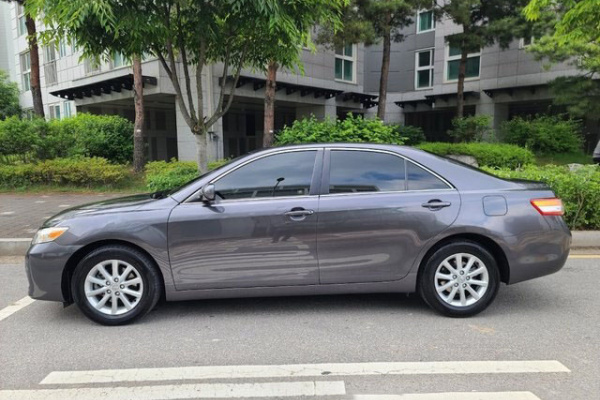 фото TOYOTA CAMRY