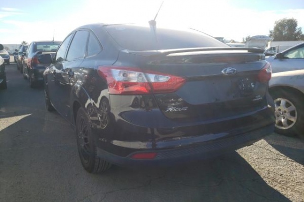 фото Ford Focus SE