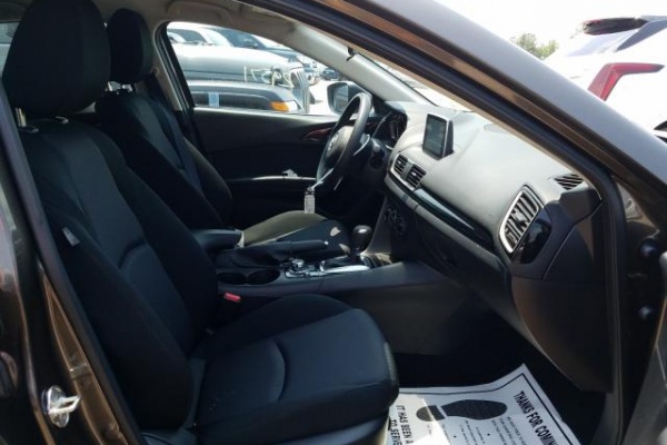 фото Mazda 3 SPORT