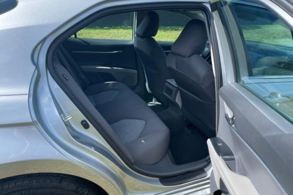 фото Toyota Camry LE