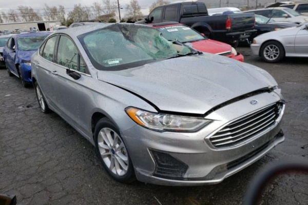 фото Ford Fusion SE