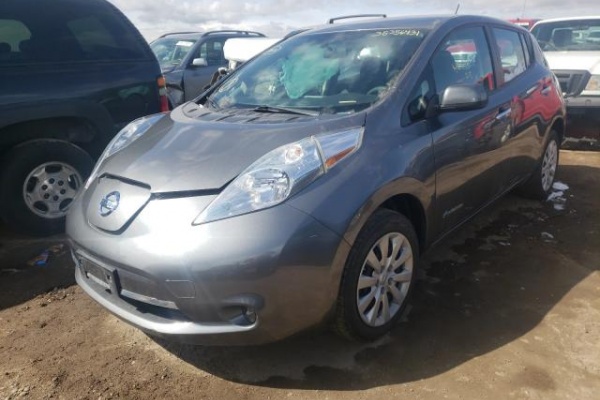 фото Nissan Leaf S