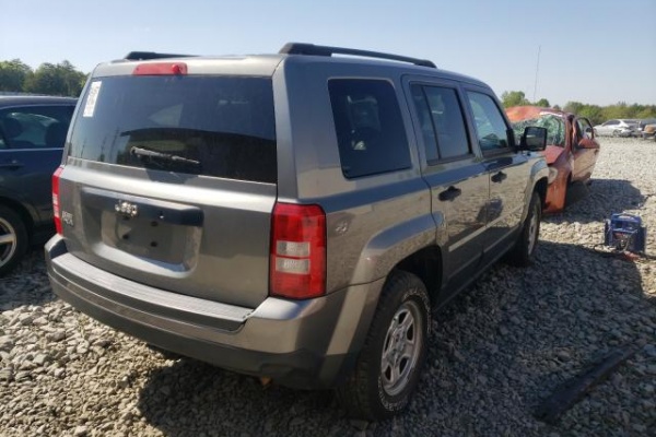 фото jeep PATRIOT SPORT