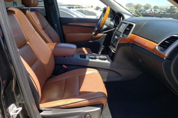 фото JEEP GRAND CHEROKEE OVERLAND