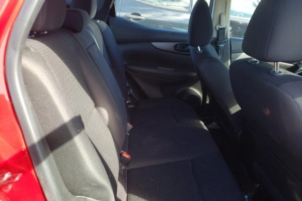 фото Nissan ROGUE SPORT S