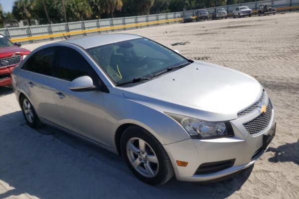 фото Chevrolet Cruze LT