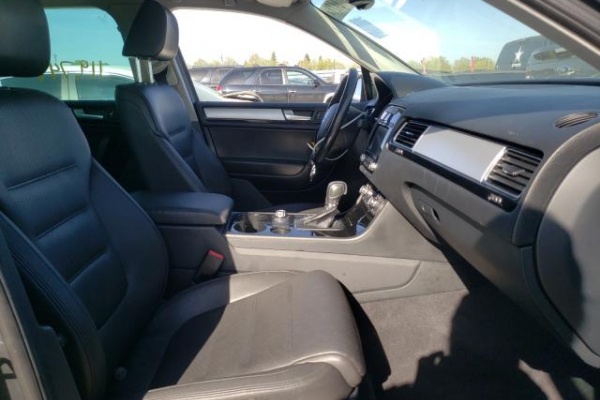 фото Volkswagen TOUAREG V6