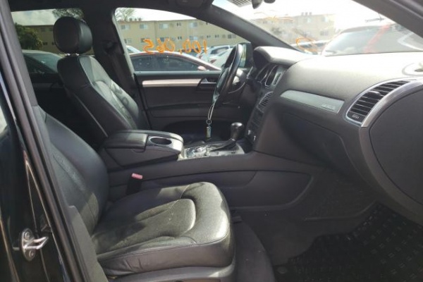 фото Audi Q7 PRESTIGE