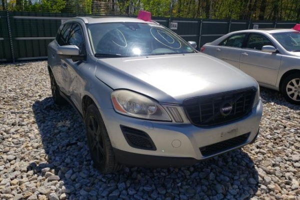фото Volvo XC60 T6