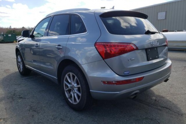 фото Audi Q5 PREMIUM