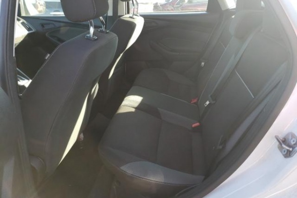 фото Ford Focus SE