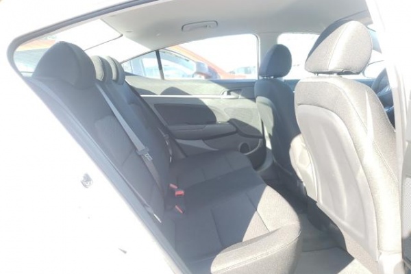 фото Hyundai Elantra SEL