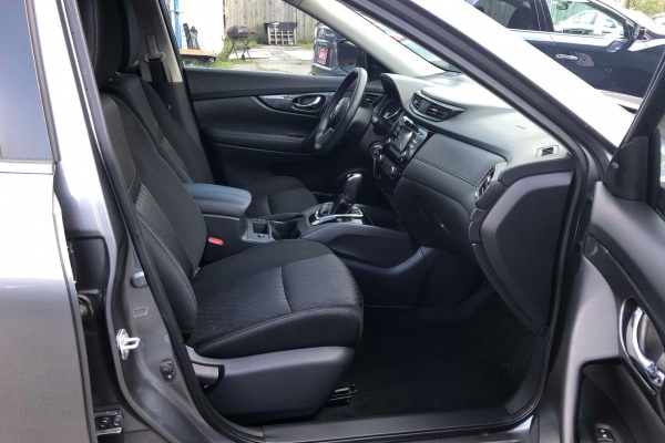 фото Nissan ROGUE S