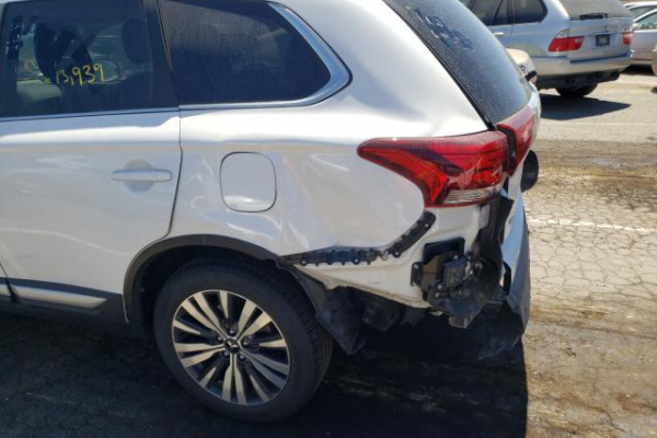 фото MITSUBISHI OUTLANDER