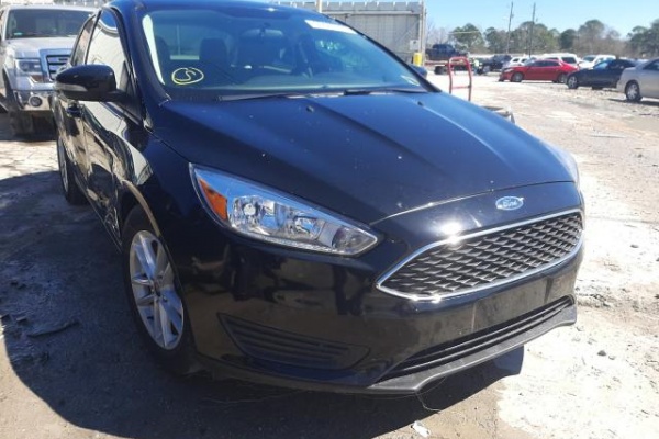 фото Ford Focus SE